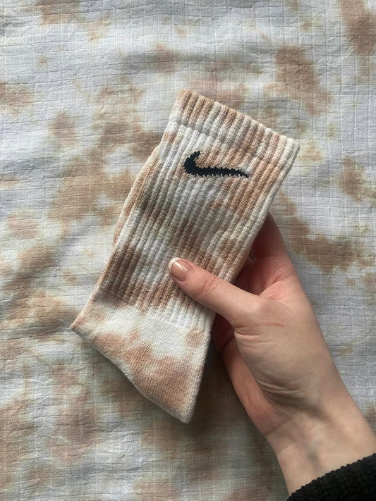 Tie dye Nike socks camel