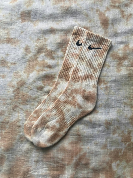 Tie dye Nike socks camel