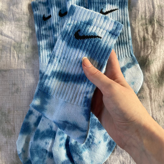 Tie dye Nike socks blue